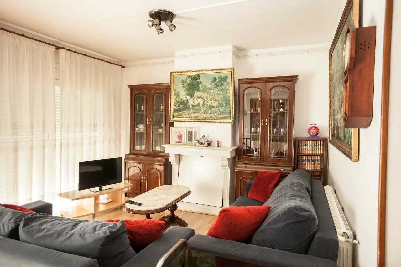 3 Carrer Puig I Cadafalch Hotel Lloret de Mar 0*,
