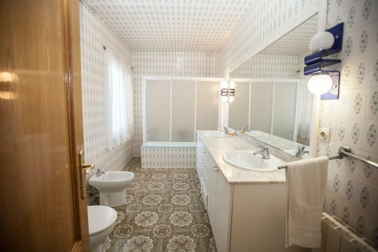 3 Carrer Puig I Cadafalch Hotel Lloret de Mar Villa